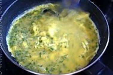 Omelette roulée aux fines herbes - Etape 5