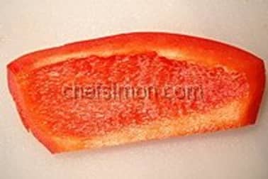 Peler un poivron au couteau - Etape 9