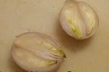 Ciseler une échalote ou un oignon - Etape 2