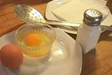 Oeufs frits - Etape 1