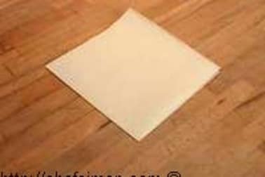 Découper un disque de papier sulfurisé - Etape 3