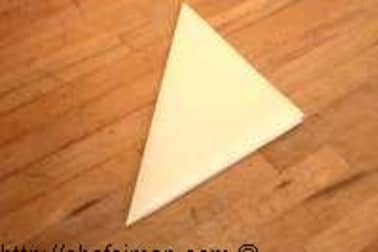 Découper un disque de papier sulfurisé - Etape 4