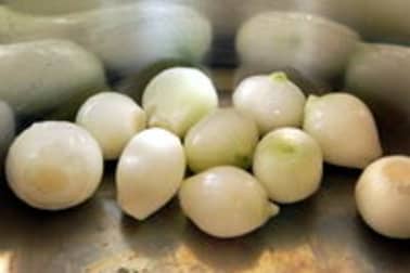 Eplucher les oignons grelots - Etape 5