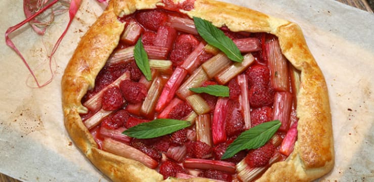 Tarte Rustique Fraises Rhubarbe Recette Par Jackie