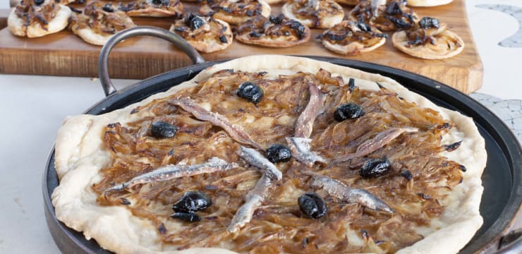 Bouchees De Pissaladiere Nicoise Recette Par Yourguardianchef