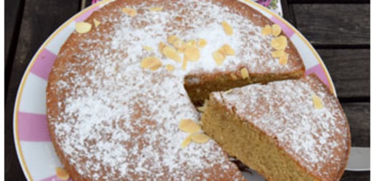 Gateau Au Lait Chaud Et Amande Recette Par La Fourmi Ele