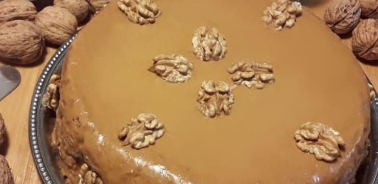 Gateau Moelleux Aux Noix Et Son Glacage Au Cafe Recette Par Toute La Cuisine Que J Aime