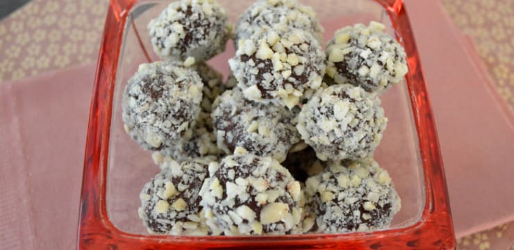 Recette : truffes au chocolat à l'ail noir du Japon ! – L'île aux épices