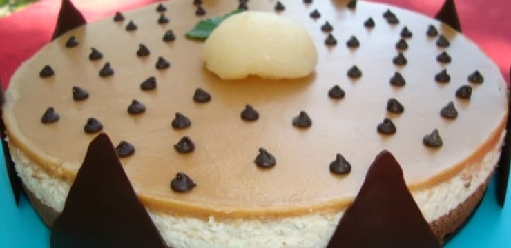 Entremets Mousse Poire Mousse Chocolat Et Nappage Caramel Au Beurre Sale Recette Par Ca Ne Sent Pas Un Peu Le Brule La