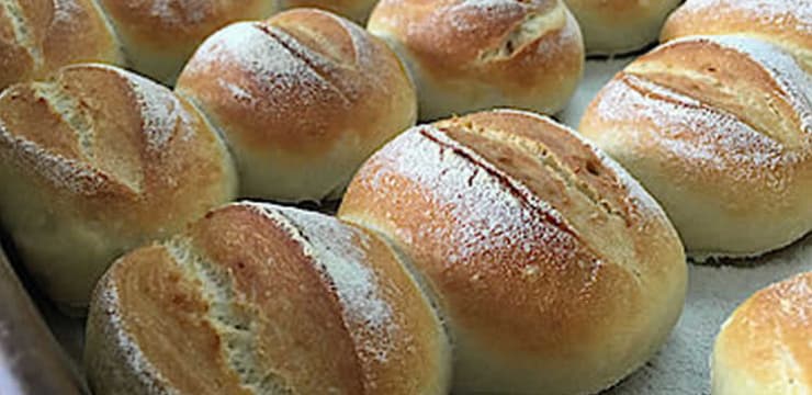 Petits pains au lait par Thermomix® Recettes. Une recette de fan à  retrouver dans la catégorie Pains & Viennoiseries sur  , de Thermomix<sup>®</sup>.