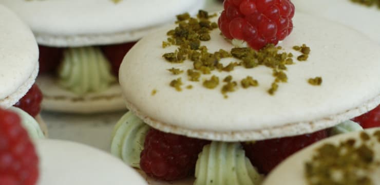 Macarons Framboises Pistache Recette Par La Cuisine Caro