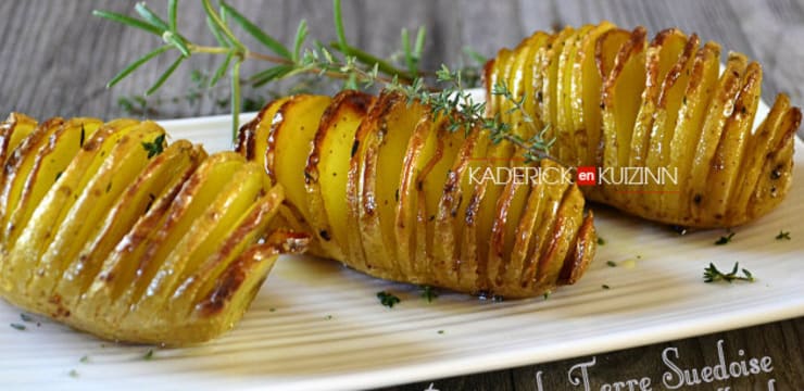 Hasselback Pomme De Terre Suedoise Pour Accompagner Viande Ou