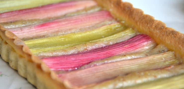 Tarte A La Rhubarbe Et A L Amande Recette Par Recettes De Juliette