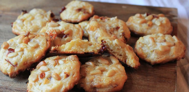 Cookies Sales Au Camembert Et Tomates Sechees Recette Par Delizioso
