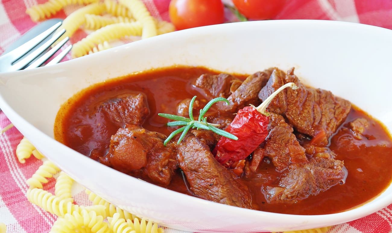 Goulash au vin rouge