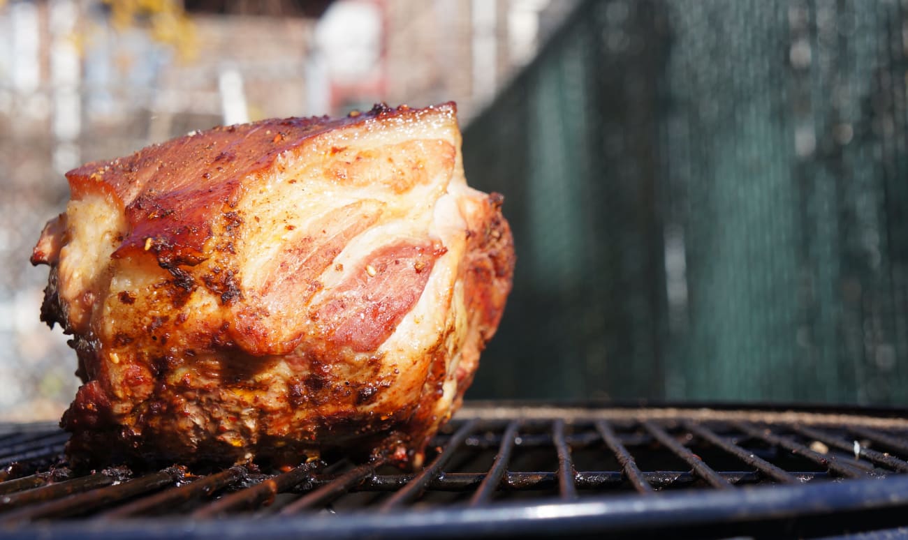 Épaule de porc rôtie au barbecue