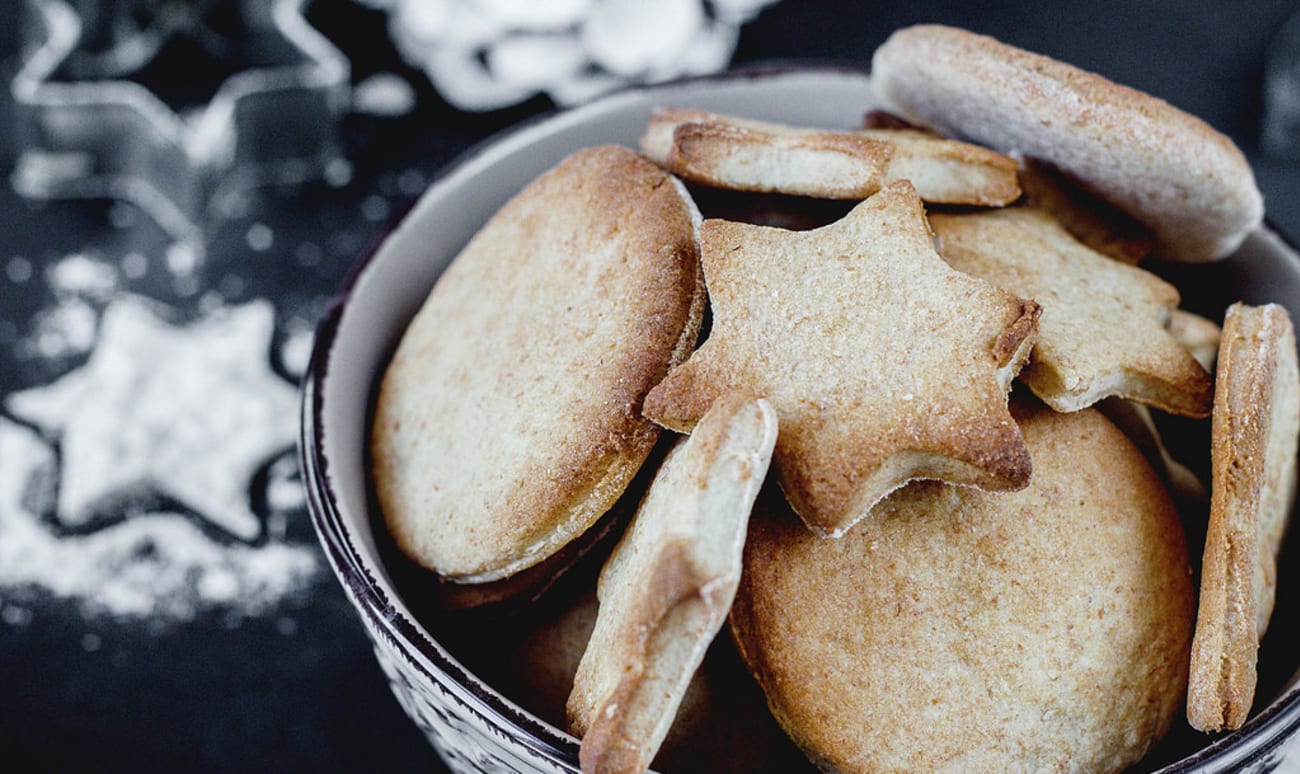 Biscuits de noël en forme d'étoile