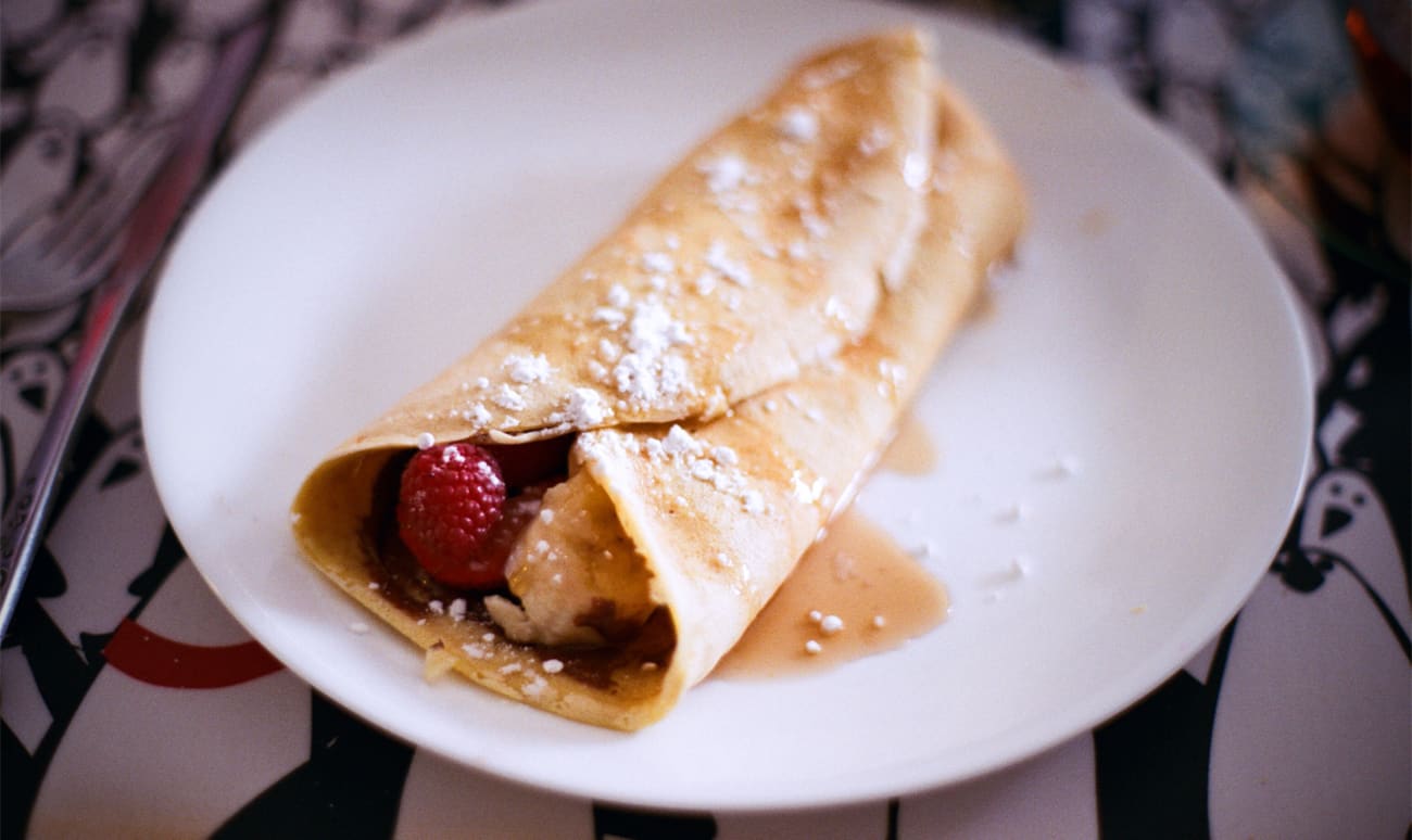 Crêpe sucrée, banane, framboise