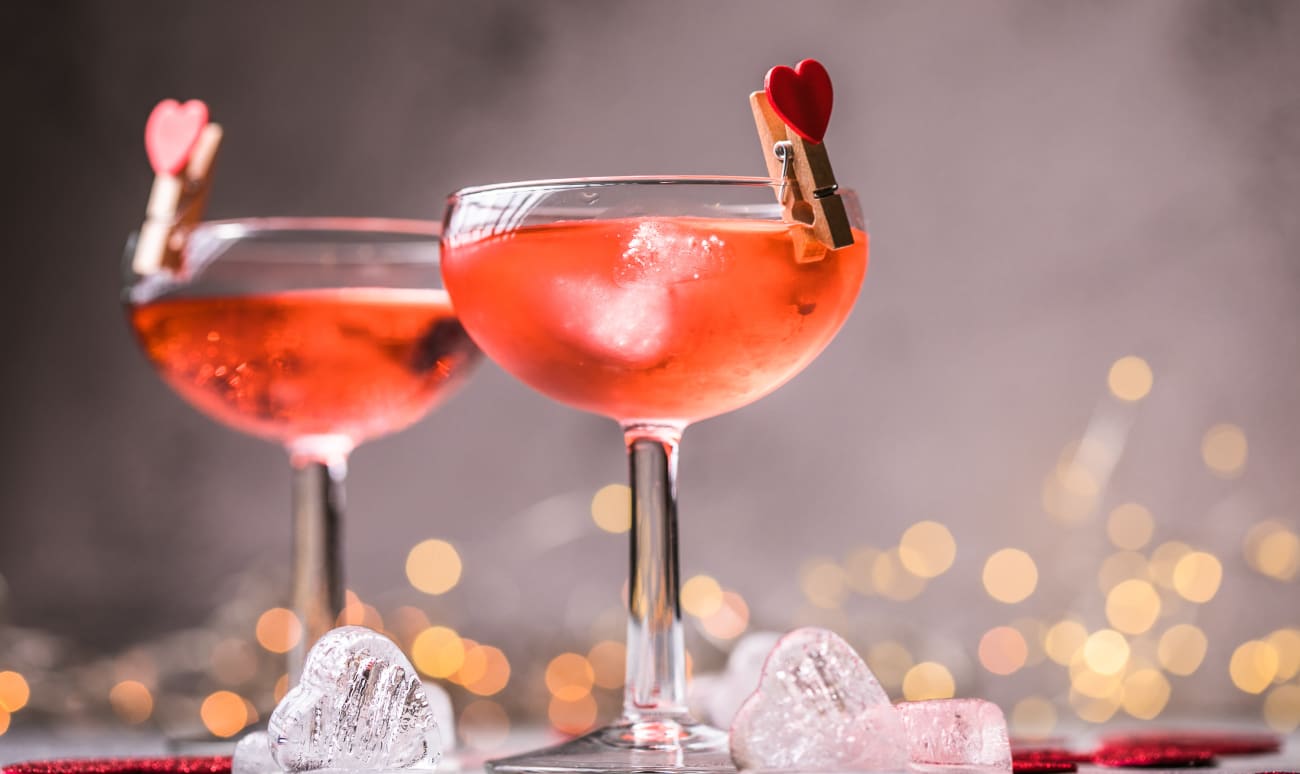 Cocktails roses pour deux pour la Saint-Valentin