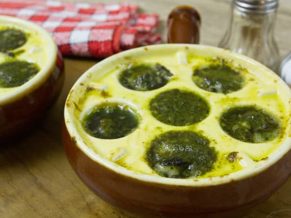 Cassolette d'escargots au beurre d'ail