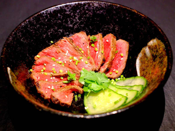 Tataki De Boeuf à la Citronnelle, Gingembre, Coriandre, Citron Vert