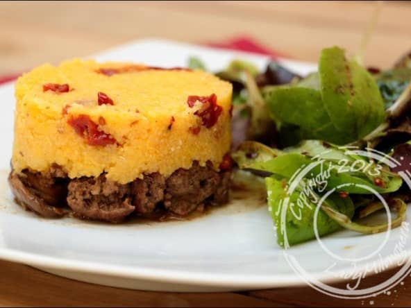 Polenta aux tomates confites, boeuf et champignons façon parmentier