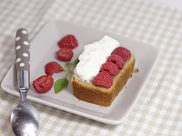 Biscuit à l'huile d'olive basilic et framboises chantilly citronnée