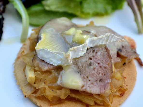 Tarte fine d'andouille de Vire et camembert