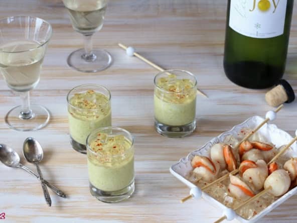Verrines d'asperges, gelée de vin blanc et brochettes de Saint jacques