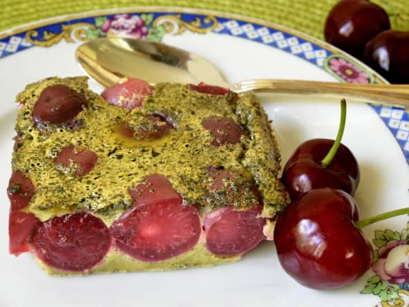 Clafoutis aux cerises et au thé Matcha