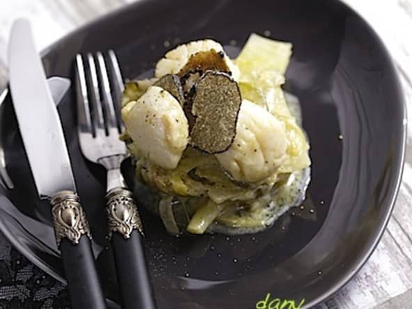 Noix de St-Jacques aux truffes d'été poireaux et courgettes