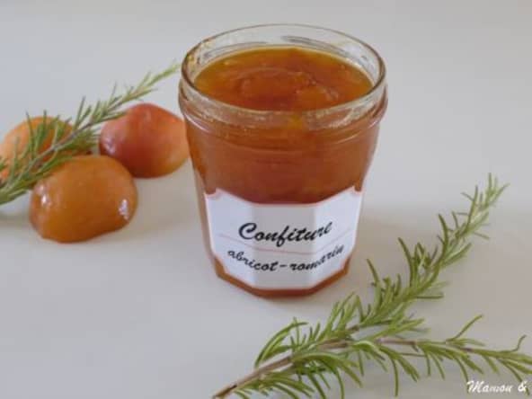 Confiture d’abricots au romarin