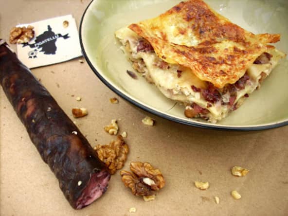 Lasagnes figatelli, brocciu et noix
