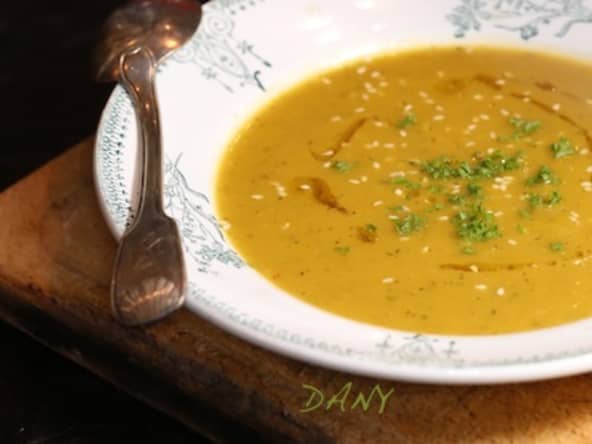 Velouté de courge aux 4 épices sésame et huile de noix