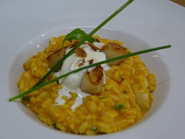 Risotto crémeux de potiron et fromage "l'Ortolan" et son nuage à la noisette, noix de st jacques snackées