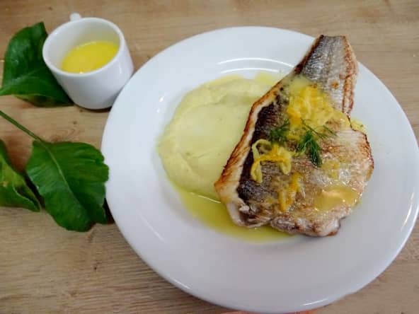 Filets de daurade aux agrumes et purée aux légumes d'hiver fenouil, panais, carottes, pommes de terre