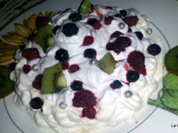 Pavlova aux fruits rouges pour Waitangi Day