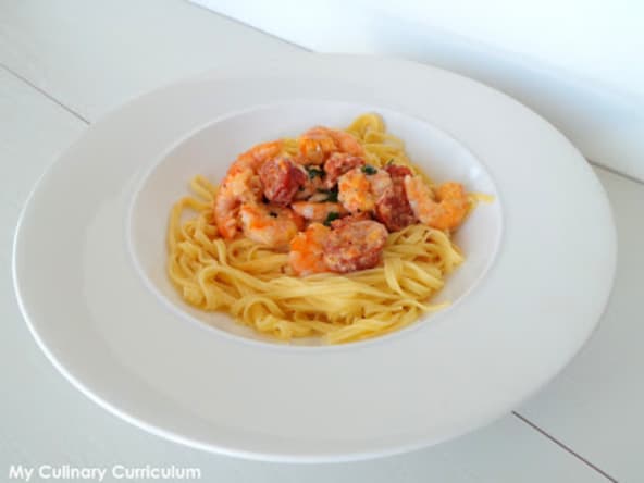 Crevettes sautées au chorizo et à la crème