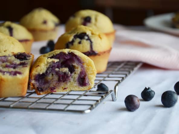 Muffins tout doux lait d’amande et myrtilles
