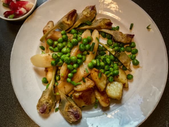 Assiette de légumes de printemps