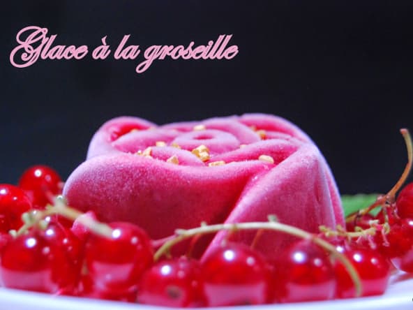 Glace à la groseille et à la crème sans sorbetière