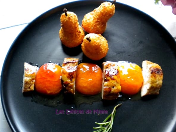 Filets de pintade, abricots caramélisés au miel et romarin