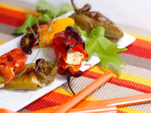 Petits poivrons farcis à la brousse et à l'ail