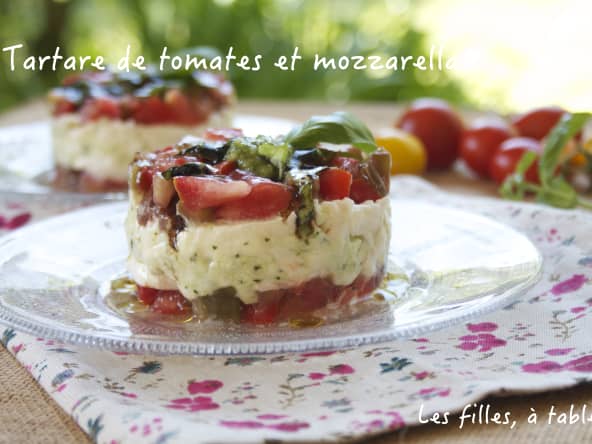 Tartare de tomates, mozzarella et pesto
