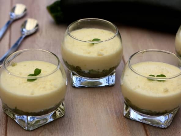 Panna cotta au parmesan sur caviar de courgette