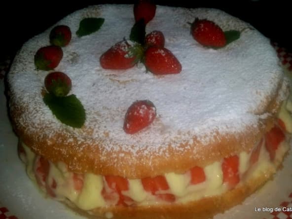 Fraisier à la crème pâtissière et chantilly