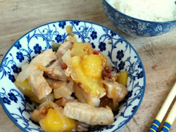 Porc sauté à l'ananas et au miel