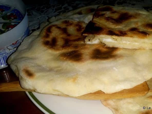 Cheese naans