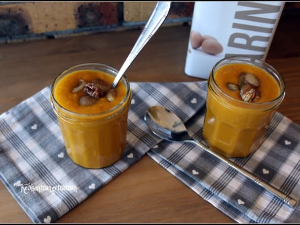 Soupe de citrouille et châtaignes rôties