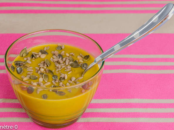 Soupe de petits pois aux saucisses fumées